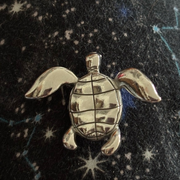 Charming Silver Turtle with Teal Shell! - Picture 2 of 5